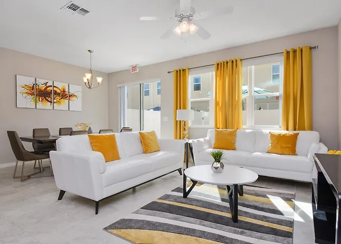 Four Bedrooms Townhome 5122